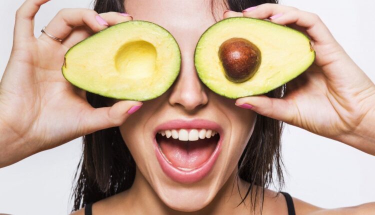 فوائد الأفوكادو للبشرة