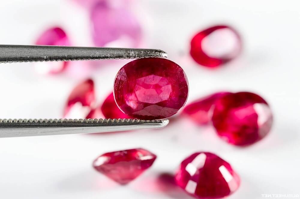 انواع الاحجار الكريمة