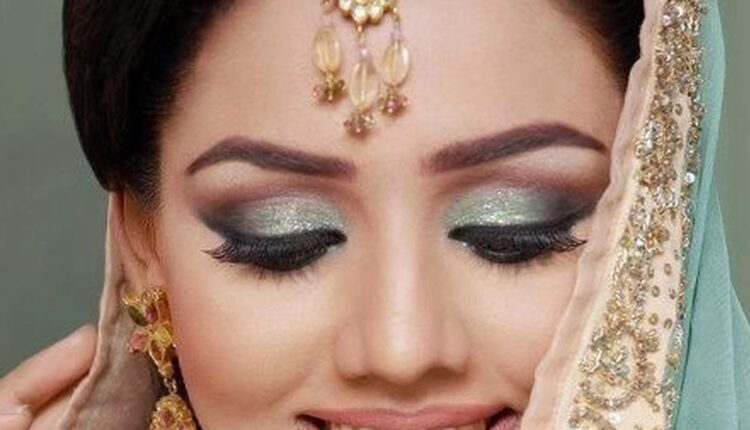 طريقة عمل مكياج هندي