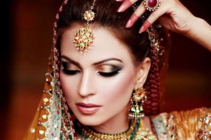 طريقة عمل مكياج هندي