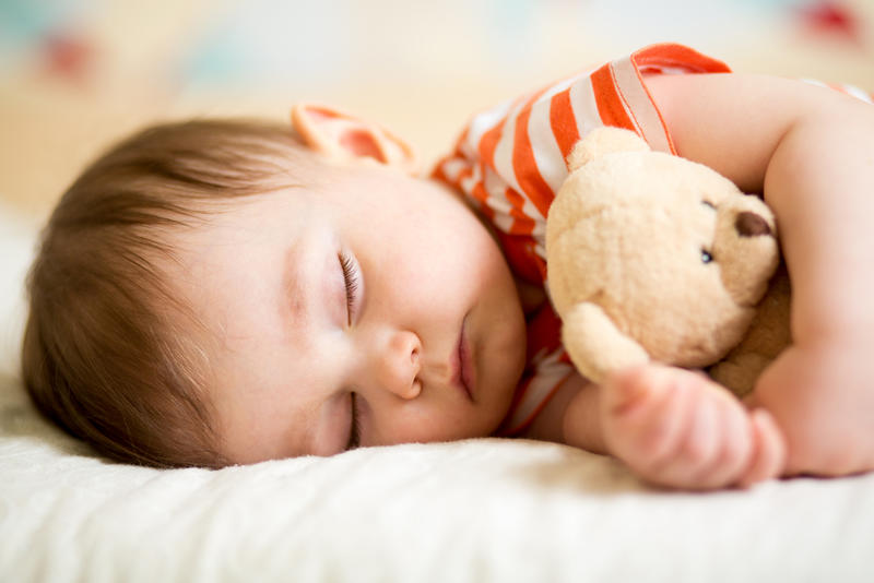 علاج الكحة عند الأطفال وقت النوم