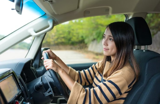 ايجابيات قيادة المرأة للسيارة